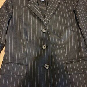 Ladies Ralph Lauren Chaps Lined Pants Suit  Size 6 Blazer Size 8 Pants